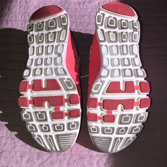 Reebok training shoes pink size 8 - Picture 5 of 5